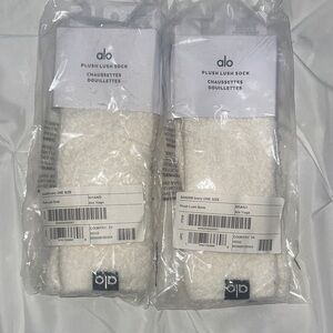 ALO Yoga Bundle Plush Lush Sock in Ivory - Pair of 2 Cozy Fuzzy Socks